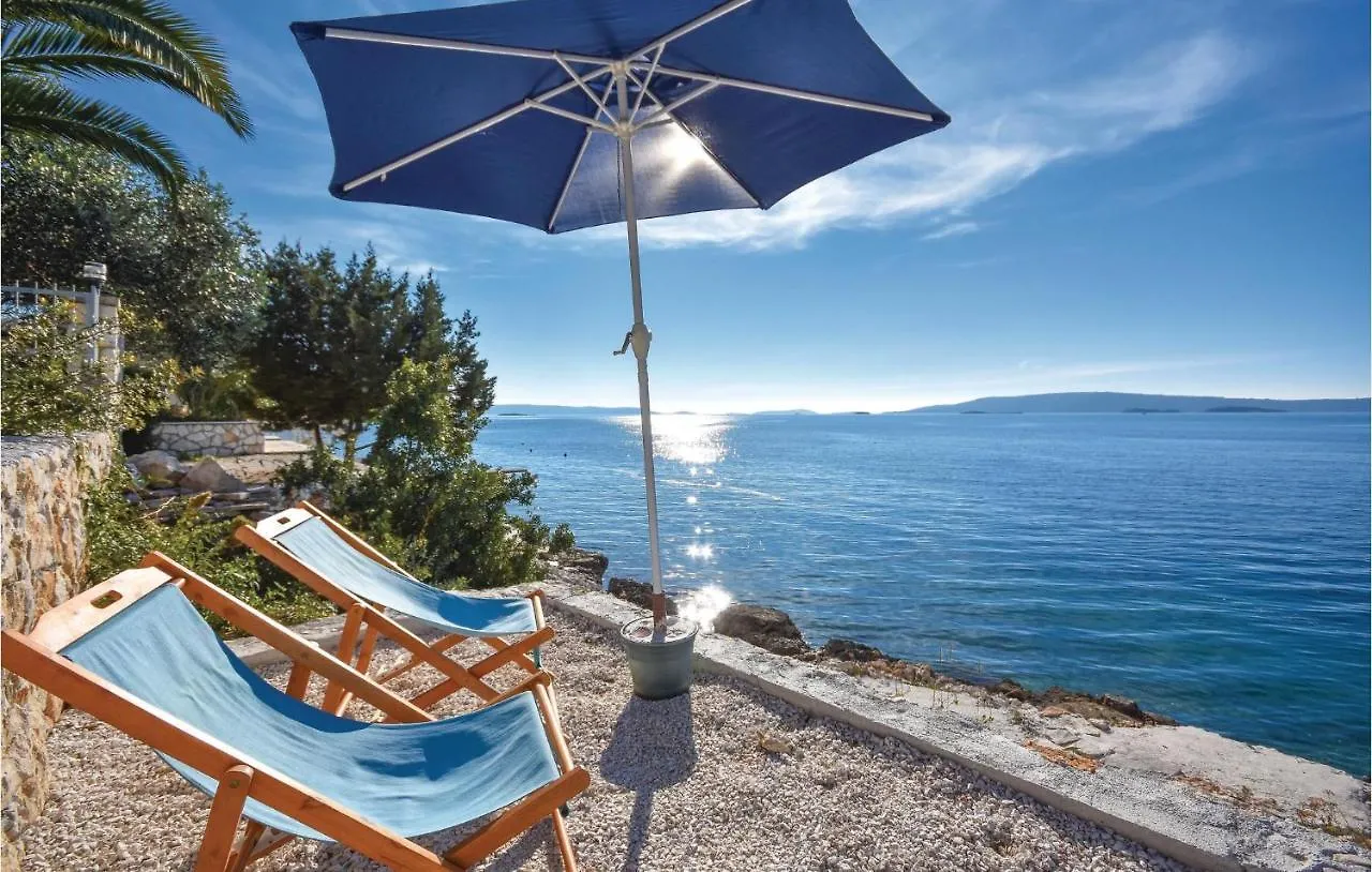 Gorgeous Apartment In Okrug Donji With Wifi Donji Okrug  0*, Donji Okrug (Ciovo) Croatia