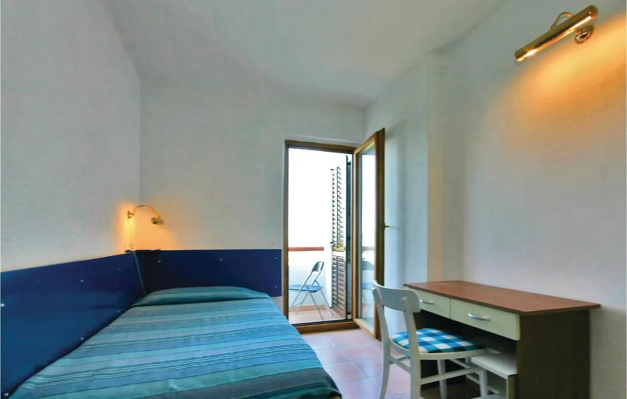 Gorgeous Apartment In Okrug Donji With Wifi Donji Okrug