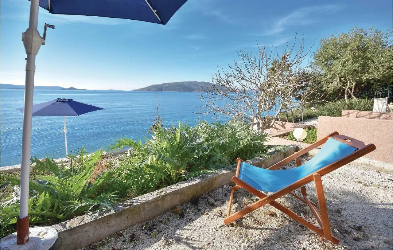 Gorgeous Apartment In Okrug Donji With Wifi Donji Okrug  0*, Donji Okrug (Ciovo)